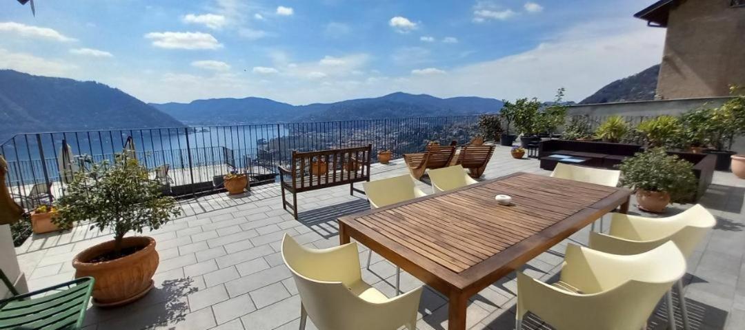 Holiday Home Vista Lago เชอร์นอบบิโอ ภายนอก รูปภาพ